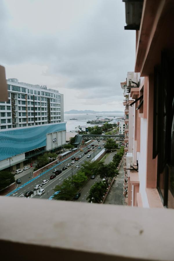Petronella Apartment C1 Marina Court Kota Kinabalu Zewnętrze zdjęcie